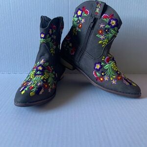 Girls' Betseyville Reece Floral Embroidered Cowboy Boots - Size 2